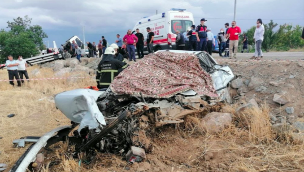 Acı Haber…Gurbetçi Memlekete İzine Geldi Kazada Hayatını Kaybetti…